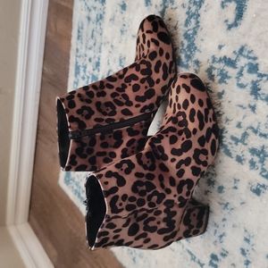 Leopard boots